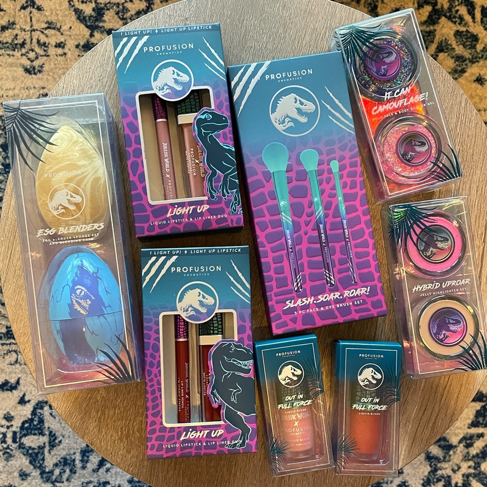 Profusion Jurassic World makeup set